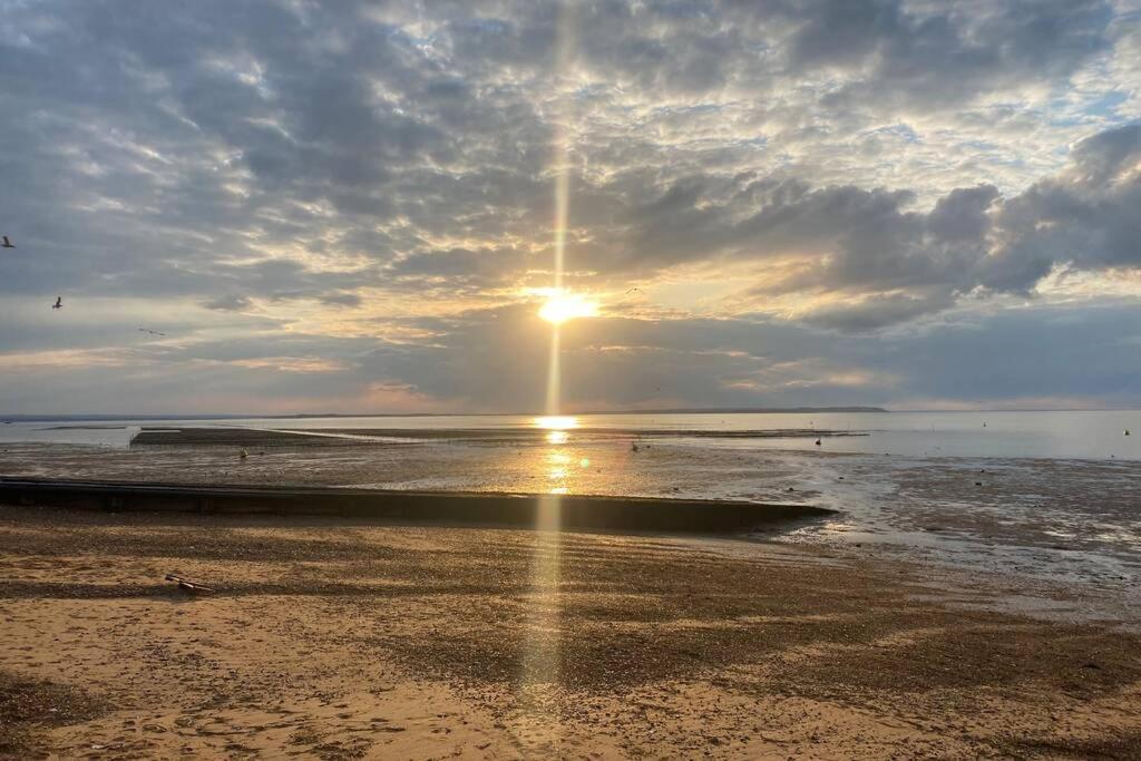 The Yellow Door Whitstable - Peaceful Retreat Close To Beach 외부 사진